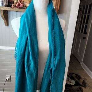 SCARF BYNDLE FOUR SCARVES ASSIRTED F ABRICS,SIZES AND COLORS.